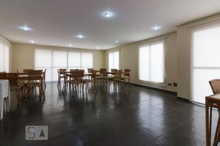 Apartamento à venda com 71m², 3 quartos e 2 vagas Apartamento à venda com 71m², 3 quartos e 2 vagasÁrea comum - Salão de festas