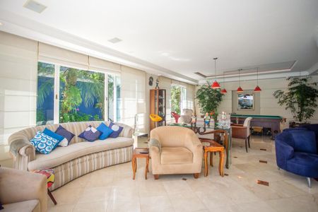 Casa à venda com 6 quartos, 1296m² em Super Quadra Morumbi, São Paulo