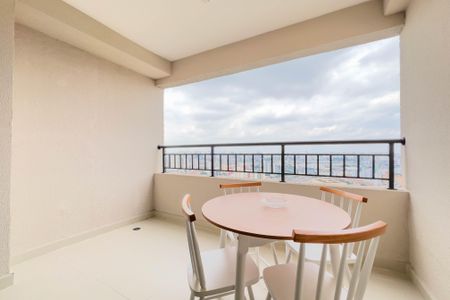 Studio para alugar com 28m², 1 quarto e sem vaga Studio para alugar com 28m², 1 quarto e sem vagaVaranda