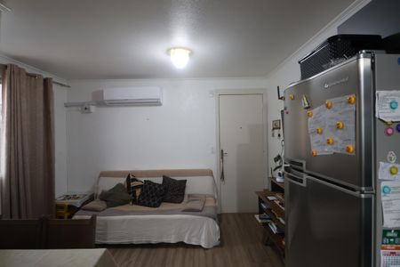 Sala de apartamento para alugar com 2 quartos, 44m² em Olaria, Canoas