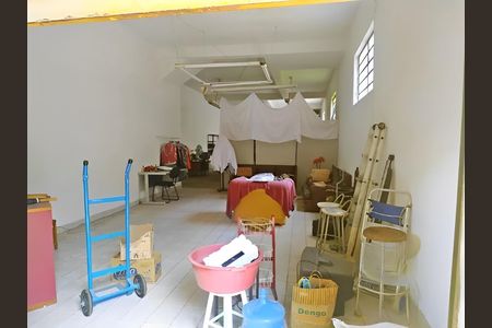 Casa à venda com 3 quartos, 320m² em Parque Peruche, São Paulo