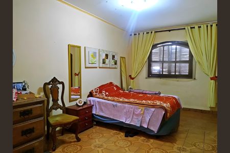 Casa à venda com 3 quartos, 320m² em Parque Peruche, São Paulo