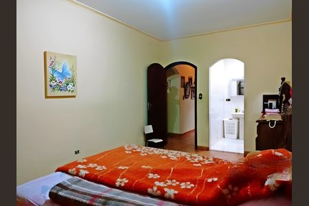 Casa à venda com 3 quartos, 320m² em Parque Peruche, São Paulo