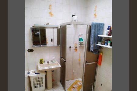 Casa à venda com 3 quartos, 320m² em Parque Peruche, São Paulo