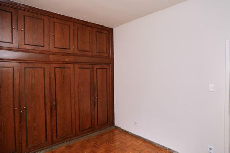 Quarto de apartamento para alugar com 3 quartos, 96m² em Funcionários, Belo Horizonte