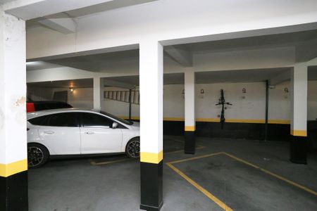 Apartamento para alugar com 96m², 3 quartos e 1 vaga Apartamento para alugar com 96m², 3 quartos e 1 vagaGaragem