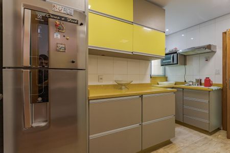 Apartamento para alugar com 95m², 2 quartos e sem vaga Apartamento para alugar com 95m², 2 quartos e sem vagaCozinha e Área de Serviço