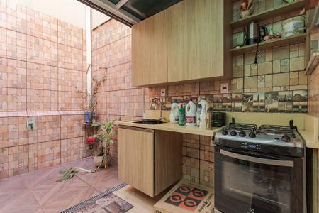 Apartamento para alugar com 95m², 2 quartos e sem vaga Apartamento para alugar com 95m², 2 quartos e sem vagaCozinha e Área de Serviço