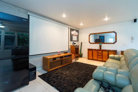 Casa à venda com 4 quartos, 473m² em Chácara Monte Alegre, São Paulo