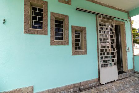 Casa para alugar com 90m², 3 quartos e 1 vaga Casa para alugar com 90m², 3 quartos e 1 vagaEntrada