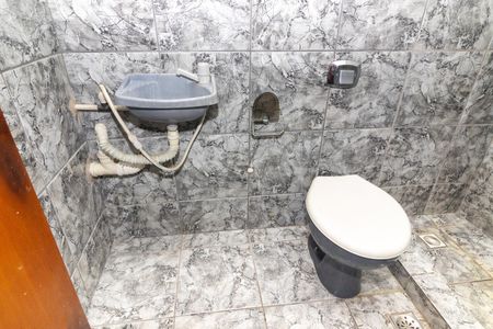 Casa para alugar com 90m², 3 quartos e 1 vaga Casa para alugar com 90m², 3 quartos e 1 vagaBanheiro da Suíte 2