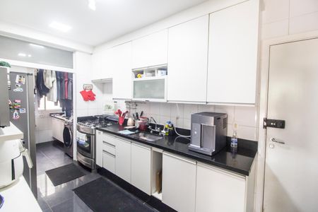 Apartamento à venda com 170m², 3 quartos e 2 vagas Apartamento à venda com 170m², 3 quartos e 2 vagasCozinha