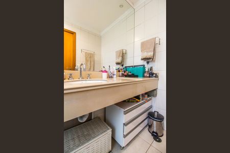 Apartamento à venda com 170m², 3 quartos e 2 vagas Apartamento à venda com 170m², 3 quartos e 2 vagasBanheiro da Suíte