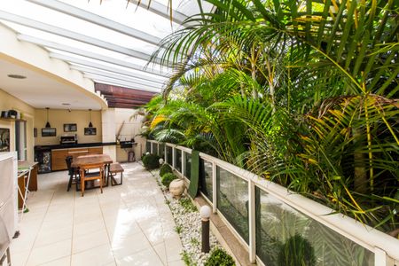 Apartamento à venda com 170m², 3 quartos e 2 vagas Apartamento à venda com 170m², 3 quartos e 2 vagasVaranda gourmet