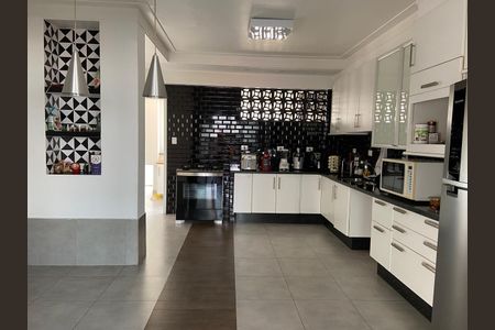 Apartamento à venda com 3 quartos, 204m² em Campos Elíseos, São Paulo