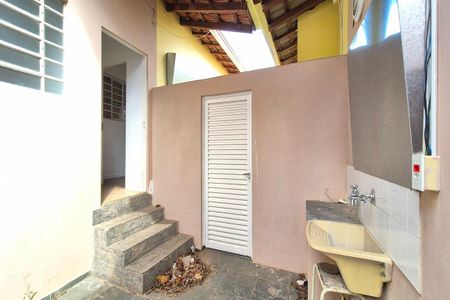 Casa para alugar com 220m², 1 quarto e 1 vaga Casa para alugar com 220m², 1 quarto e 1 vagaÁrea de Serviço