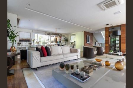 Casa à venda com 4 quartos, 620m² em Brooklin, São Paulo