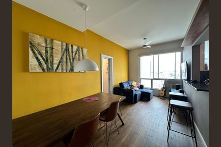 Apartamento à venda com 67m², 2 quartos e 1 vagaSala