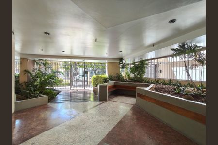 Apartamento para alugar com 70m², 2 quartos e 1 vaga Apartamento para alugar com 70m², 2 quartos e 1 vagaFachada e portaria