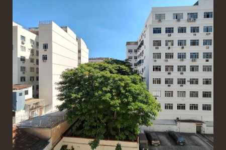 Apartamento para alugar com 70m², 2 quartos e 1 vaga Apartamento para alugar com 70m², 2 quartos e 1 vagaVista da Sala