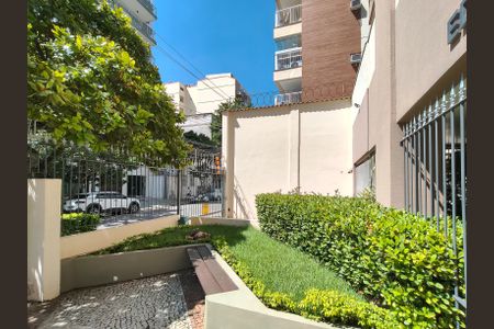 Apartamento para alugar com 70m², 2 quartos e 1 vaga Apartamento para alugar com 70m², 2 quartos e 1 vagaFachada e portaria