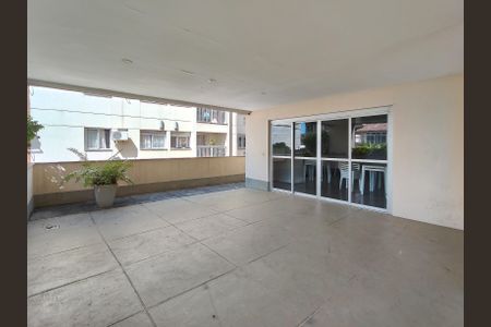 Apartamento para alugar com 70m², 2 quartos e 1 vaga Apartamento para alugar com 70m², 2 quartos e 1 vagaÁrea comum - Salão de festas