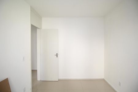 Quarto 1 de apartamento para alugar com 2 quartos, 71m² em Humaitá, Porto Alegre