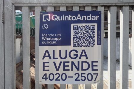 Casa para alugar com 249m², 3 quartos e 2 vagasFachada | Adesivo/Placa Quintoandar instalado