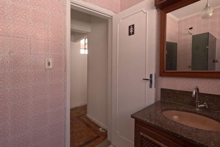 Casa para alugar com 249m², 3 quartos e 2 vagasBanheiro 1