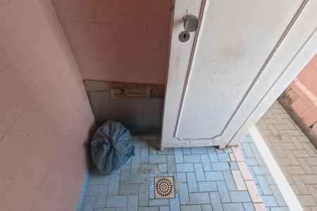 Casa para alugar com 249m², 3 quartos e 2 vagasBanheiro de Serviço