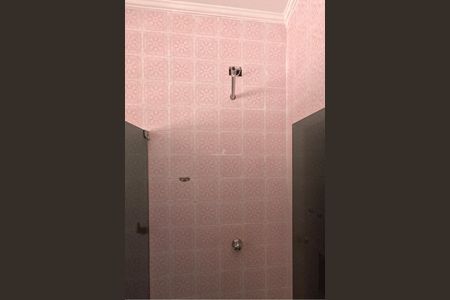 Casa para alugar com 249m², 3 quartos e 2 vagasBanheiro 1