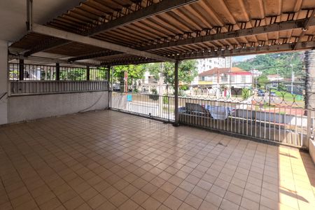 Casa para alugar com 249m², 3 quartos e 2 vagasVaranda da sala