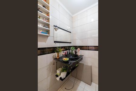 Casa à venda com 150m², 3 quartos e 2 vagas Casa à venda com 150m², 3 quartos e 2 vagasBanheiro Suíte