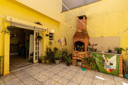 Casa à venda com 150m², 3 quartos e 2 vagas Casa à venda com 150m², 3 quartos e 2 vagasQuintal