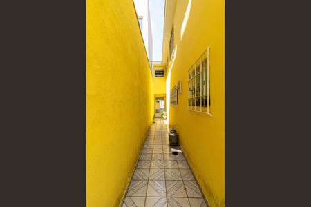 Casa à venda com 150m², 3 quartos e 2 vagas Casa à venda com 150m², 3 quartos e 2 vagasCorredor