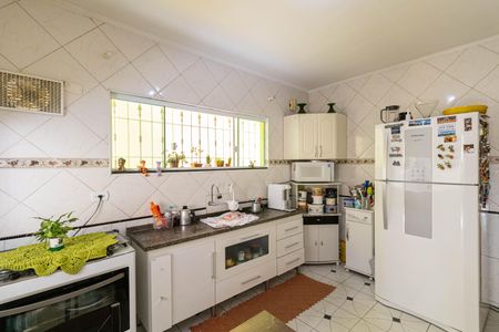 Casa à venda com 150m², 3 quartos e 2 vagas Casa à venda com 150m², 3 quartos e 2 vagasCozinha