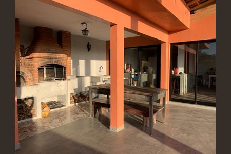 Casa à venda com 3 quartos, 600m² em Vila Sofia, São Paulo