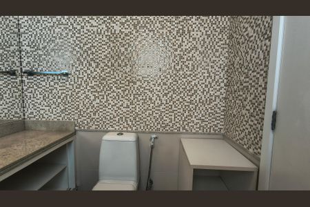 Apartamento para alugar com 300m², 4 quartos e 3 vagas Apartamento para alugar com 300m², 4 quartos e 3 vagasBanheiro da Suíte 4