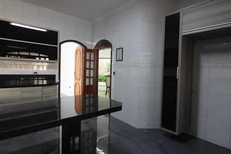 Casa para alugar com 358m², 7 quartos e 3 vagasCozinha