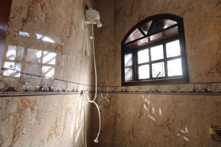 Casa para alugar com 358m², 7 quartos e 3 vagasBanheiro Social