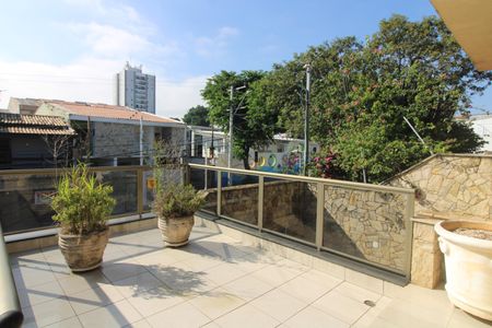 Casa para alugar com 358m², 7 quartos e 3 vagasVaranda Quarto 1