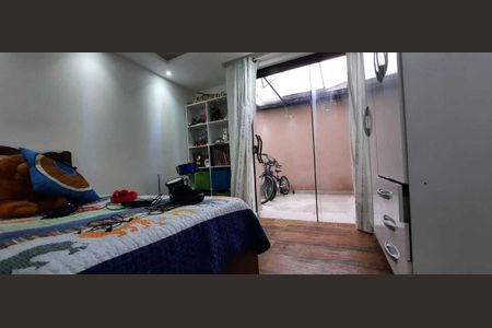 Quarto 2 de casa para alugar com 4 quartos, 300m² em Xaxim, Curitiba