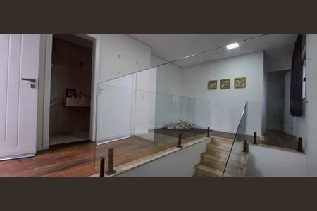 Casa para alugar com 4 quartos, 300m² em Xaxim, Curitiba