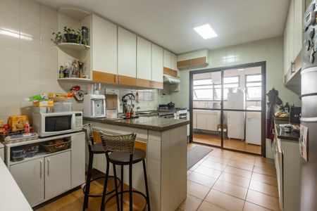 Apartamento à venda com 137m², 3 quartos e 2 vagas Apartamento à venda com 137m², 3 quartos e 2 vagasCozinha
