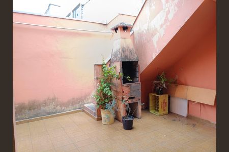 Casa à venda com 190m², 3 quartos e 2 vagas Casa à venda com 190m², 3 quartos e 2 vagasÁrea externa