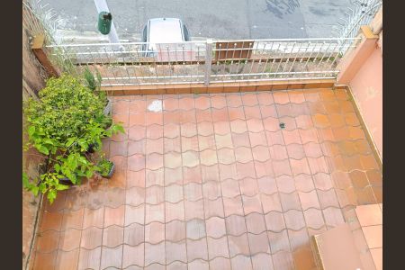 Casa à venda com 190m², 3 quartos e 2 vagas Casa à venda com 190m², 3 quartos e 2 vagasÁrea externa