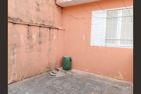 Casa à venda com 190m², 3 quartos e 2 vagas Casa à venda com 190m², 3 quartos e 2 vagasÁrea externa