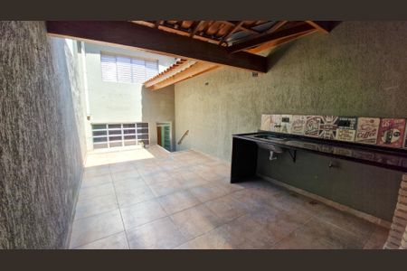 Casa à venda com 120m², 3 quartos e 1 vagaChurrasqueira