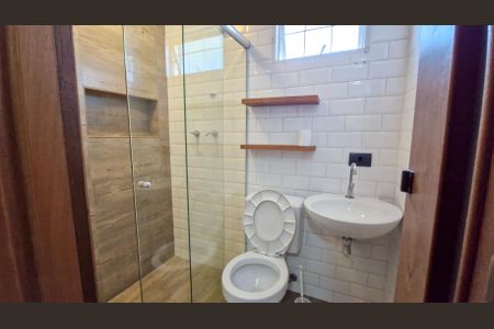 Casa à venda com 120m², 3 quartos e 1 vagaBanheiro