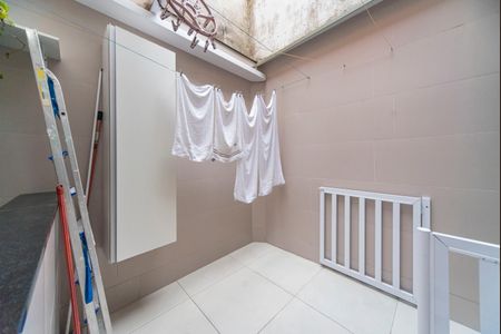 Casa à venda com 108m², 2 quartos e 1 vagaÁrea de Serviço